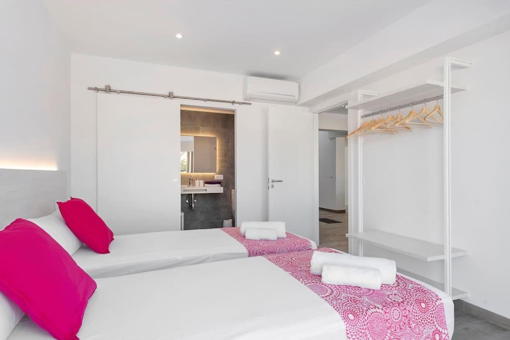 Villa Noka Cala'N Blanes  Exterior photo